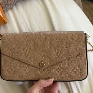Crossbody pouchette bag